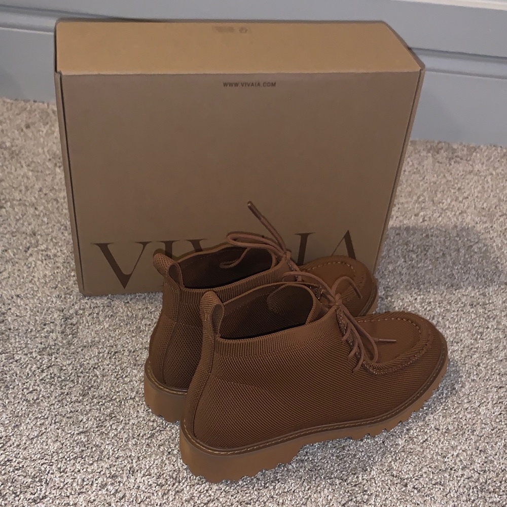 VIVAIA Round Toe Lug Sole Ankle Foot (Francis) in Caramel - Picture 3 of 5